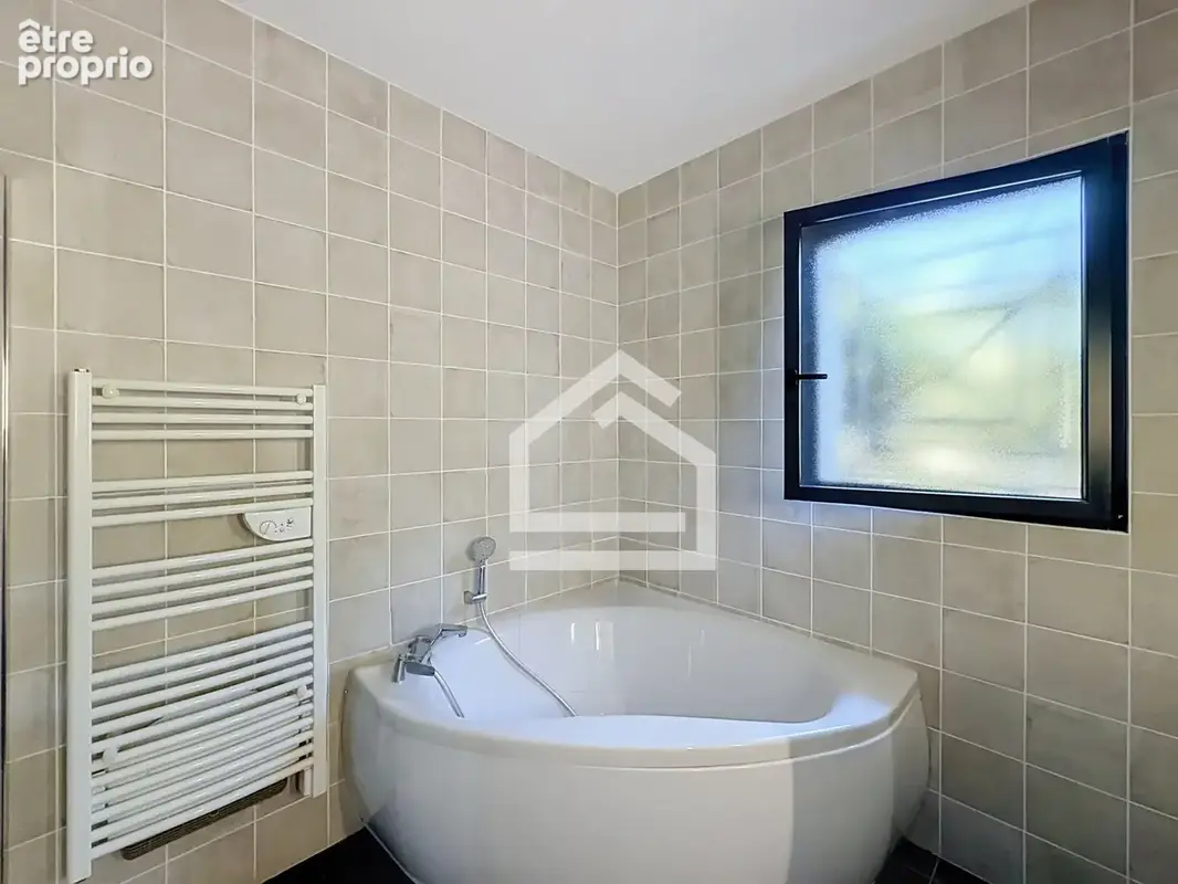 Gujan-Mestras   Élégante maison contemporaine de plain-pied, 4 Chambres, garage et piscine. - photo 11