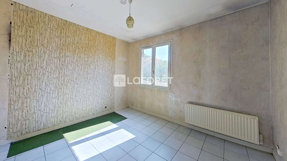 Maison à DECINES-CHARPIEU