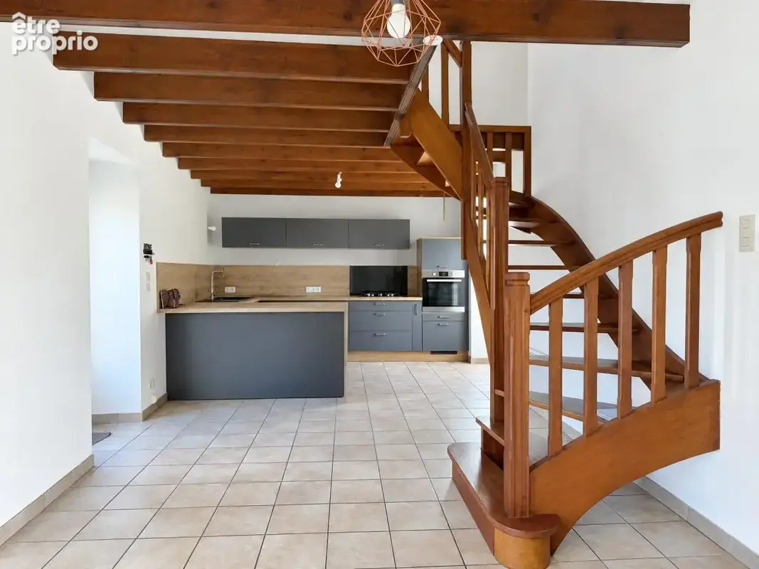 Maison 6 pièces 94 m² à vendre à Le Cloitre-Saint-Thegonnec (29410) - photo 2