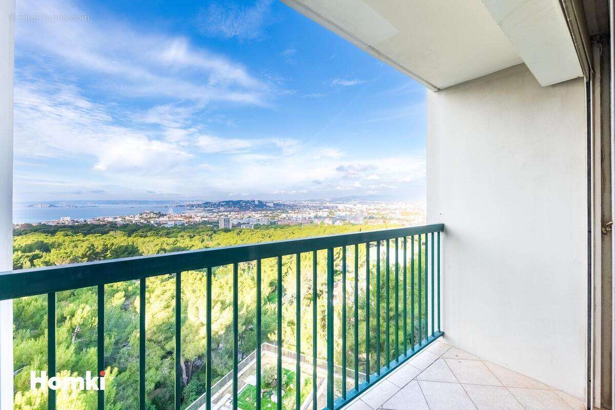 Appartement à MARSEILLE-8E