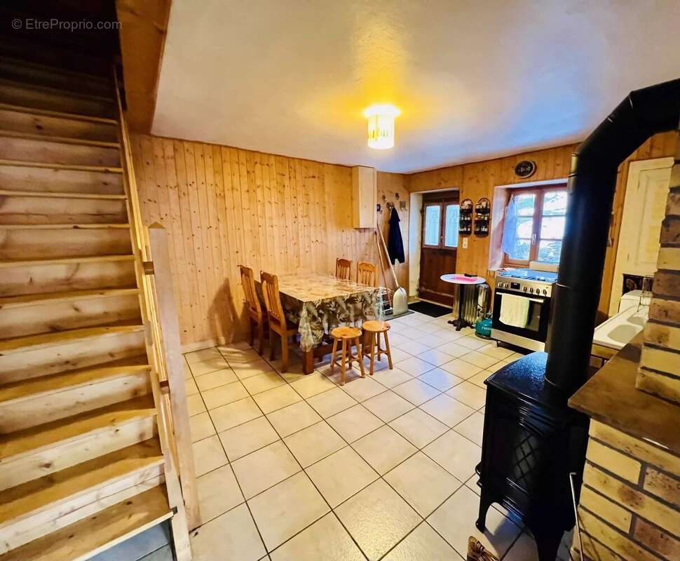 Maison baujue rénovée LE NOYER 73340 - photo 13