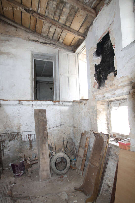 Maison à MARCILLAC-LANVILLE