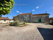 Maison à VENDEUVRE-DU-POITOU