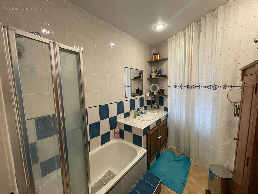 Maison à FRESNAY-L'EVEQUE