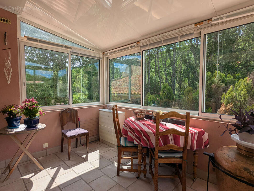 Appartement à SALERNES