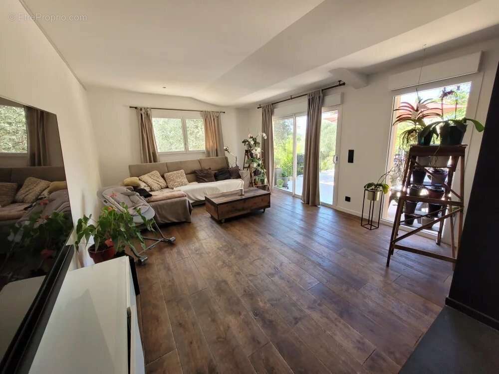 Maison à PEYMEINADE