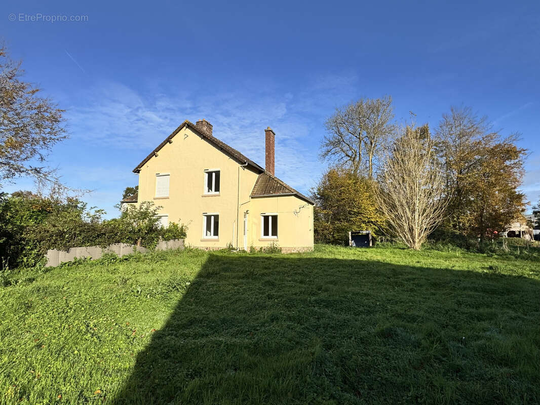 Maison à FONTAINE-LE-DUN