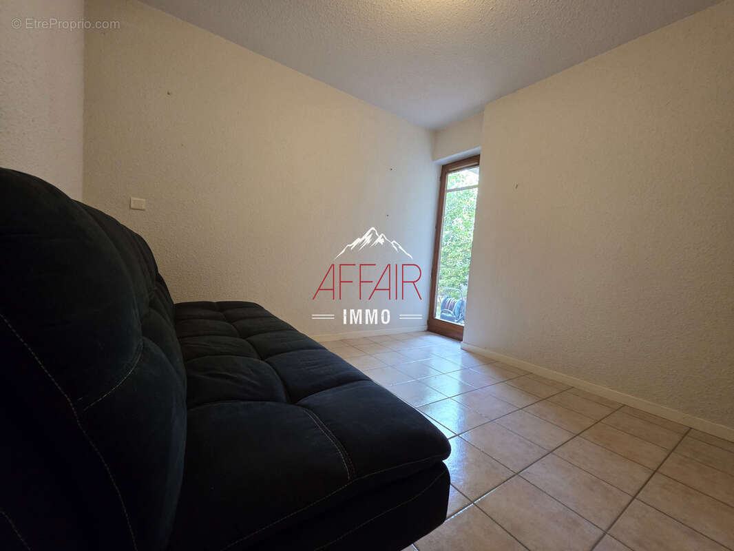 Appartement à CRANVES-SALES