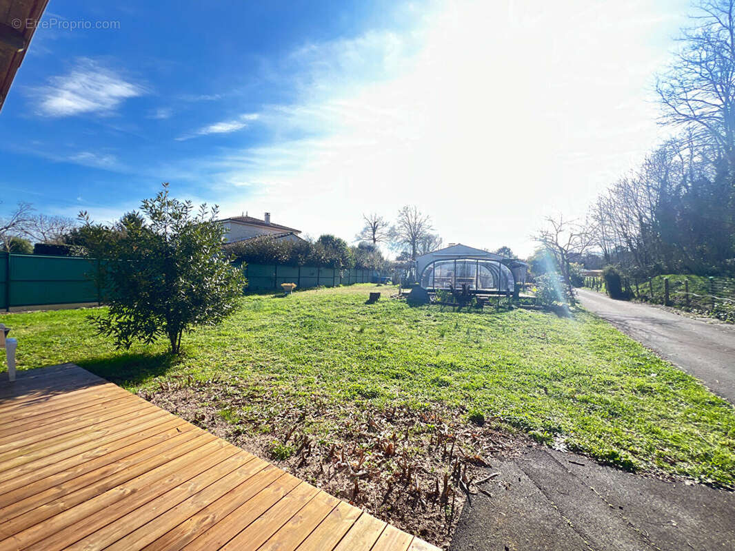 Maison à LES MATHES