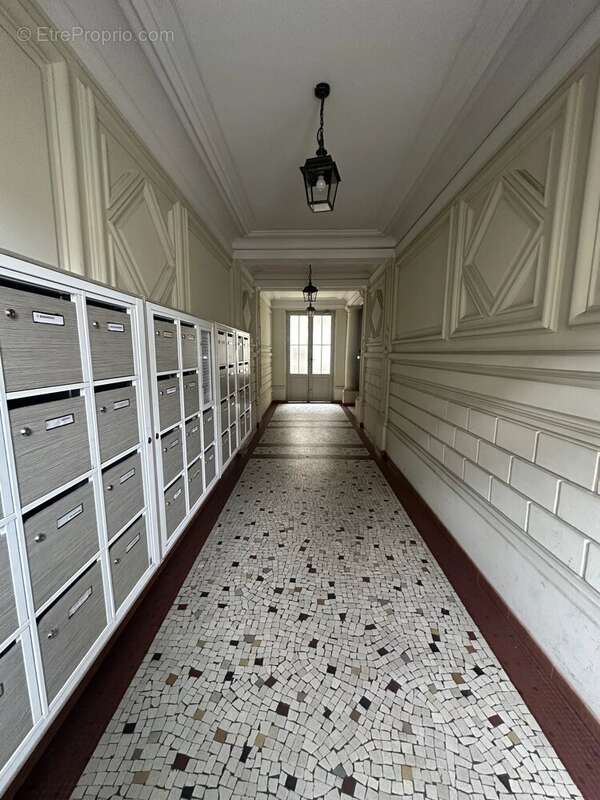 Appartement à PARIS-17E