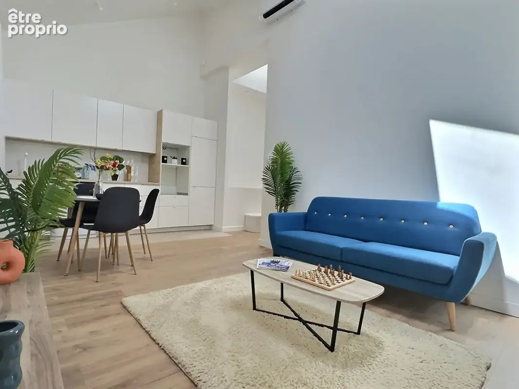 Appartement à MARSEILLE-5E