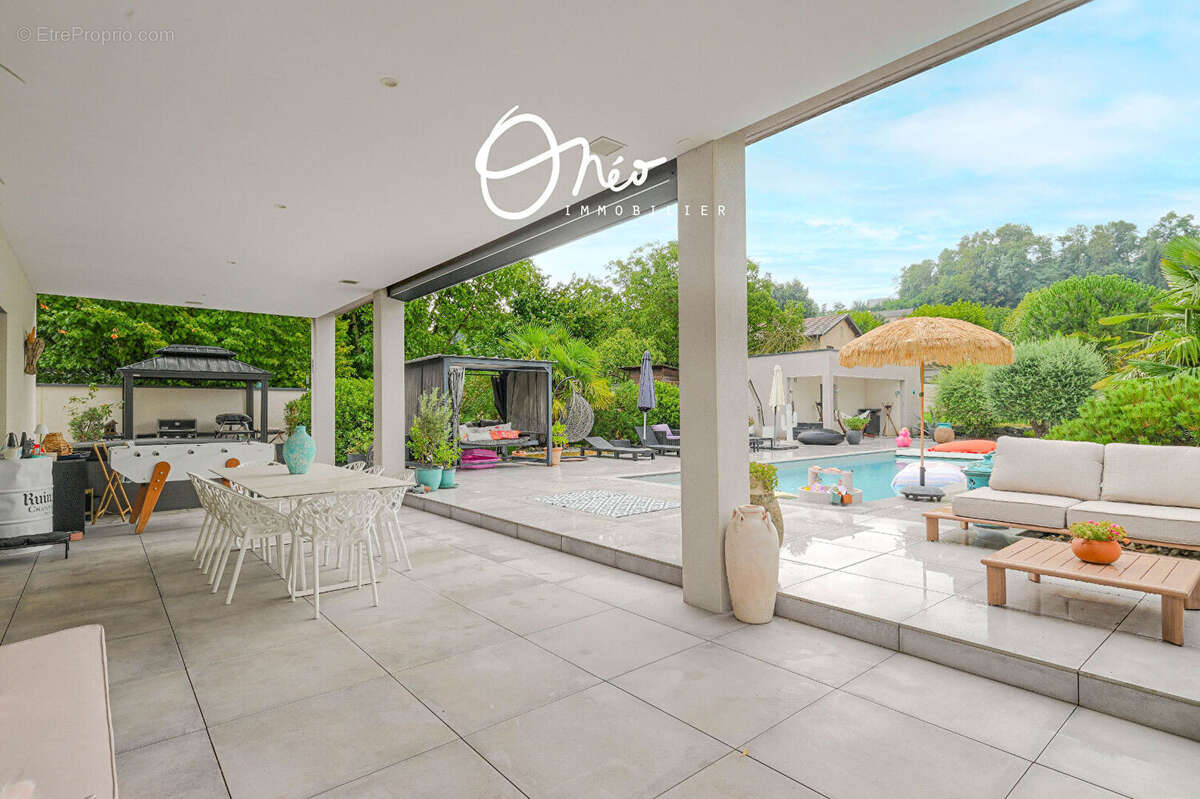 Coeur village - Villa contemporaine de 282 m2 - photo 5