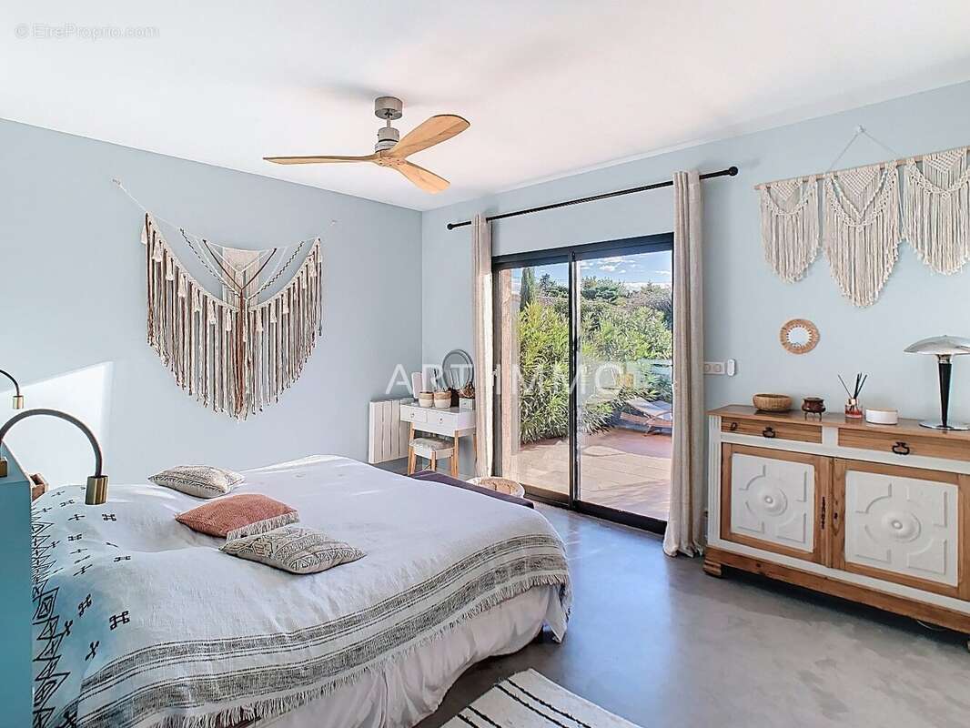 Maison à L&#039;ISLE-SUR-LA-SORGUE