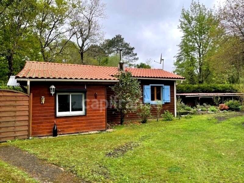 Maison à SAINTE-EULALIE-EN-BORN