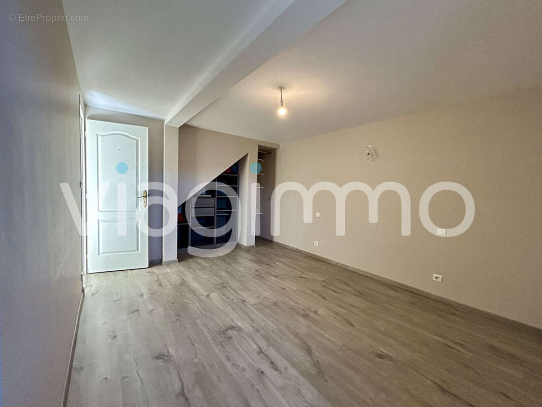 Maison à SAINT-VALERIEN