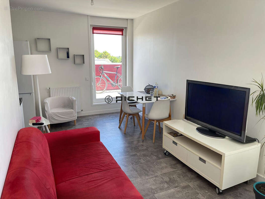 PERIGNY LA ROCHELLE Appartement Perigny 2 pièce(s) 50 m2 avec grande terrasse de 42 m² et parking en sous-sol - photo 3