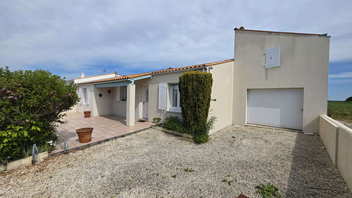 Maison à LA BREE-LES-BAINS