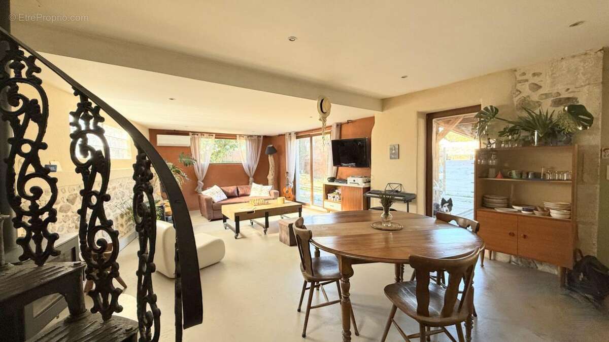 Maison à VALLON-PONT-D'ARC