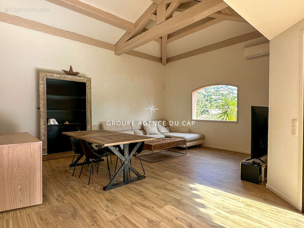 Maison à LES ISSAMBRES