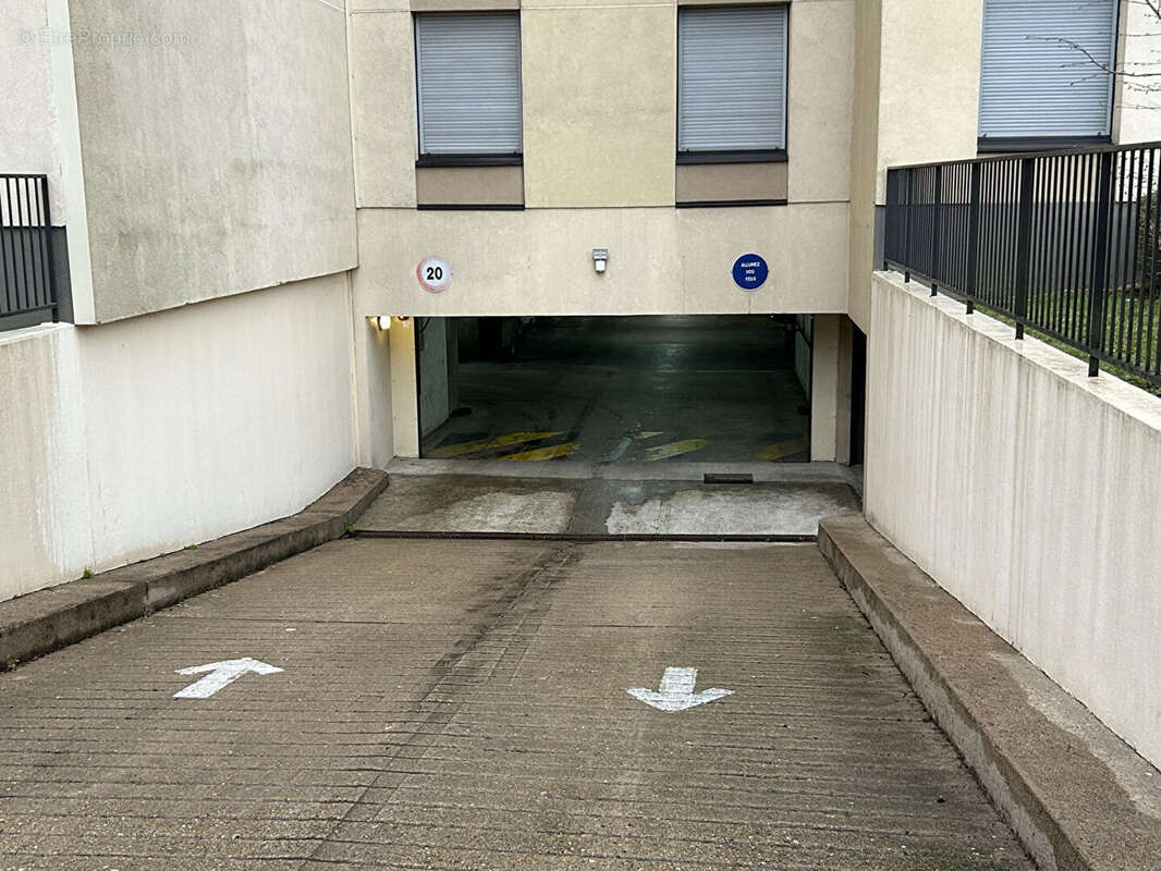 Autre à L'HAY-LES-ROSES