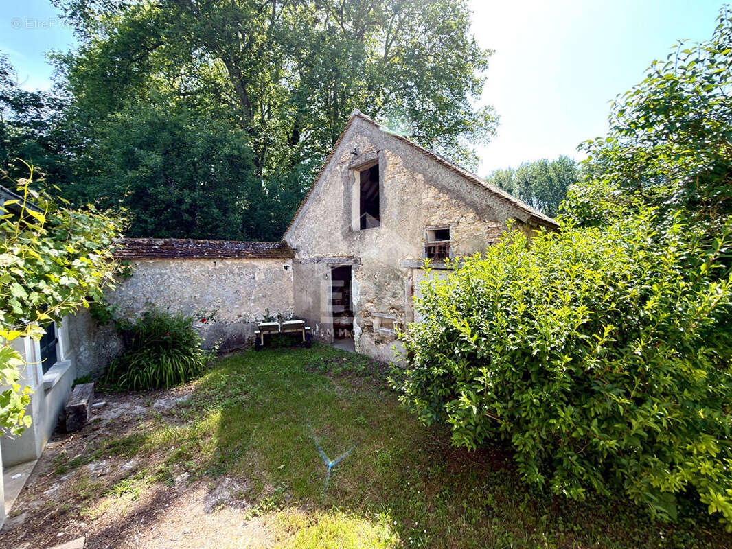 Maison à LA GENEVRAYE