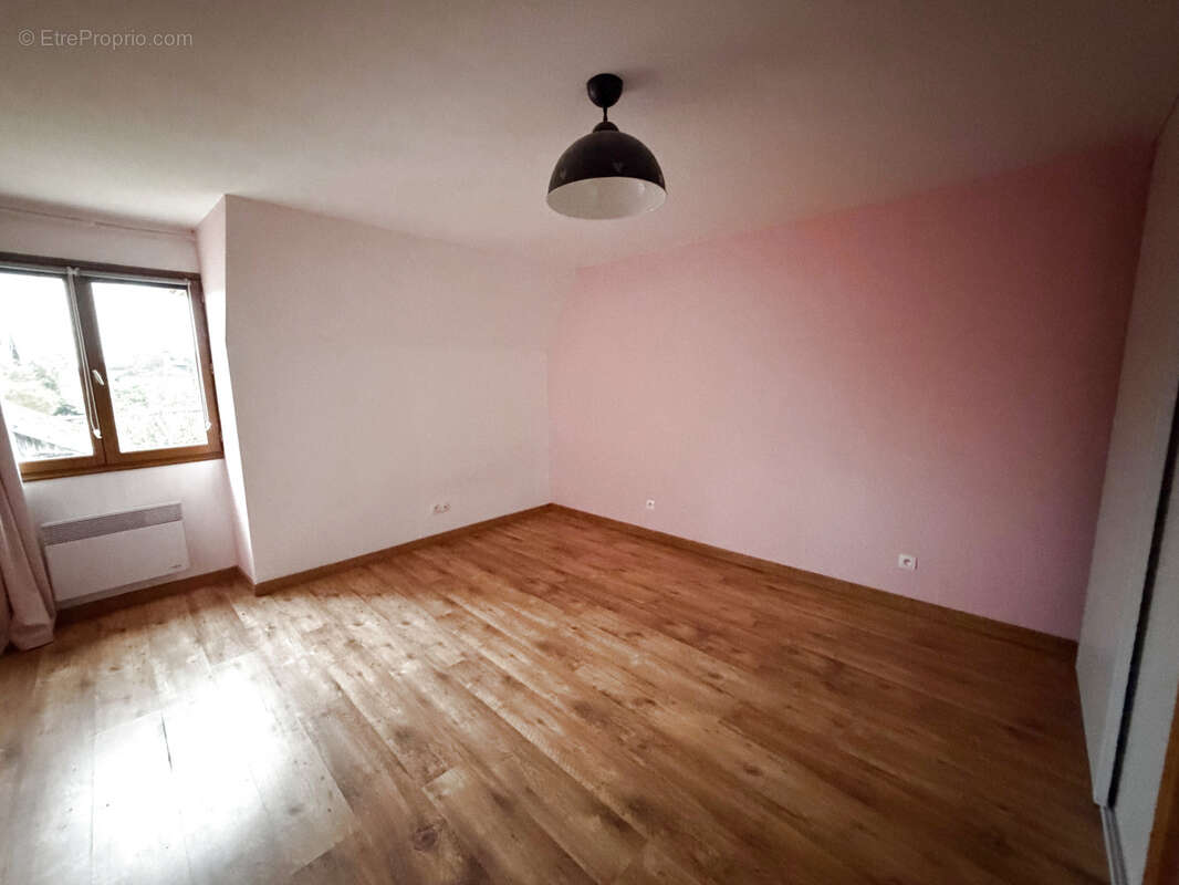 Maison à LONGUEVILLE-SUR-AUBE