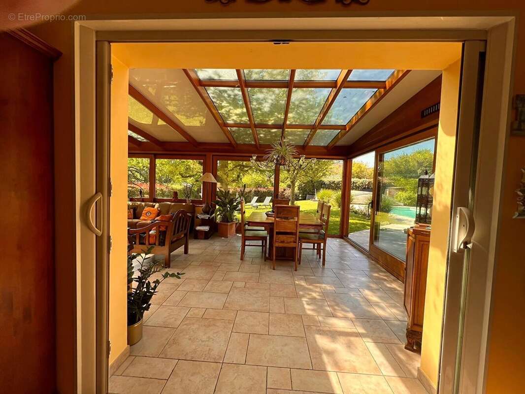 Maison à SAINT-NOM-LA-BRETECHE