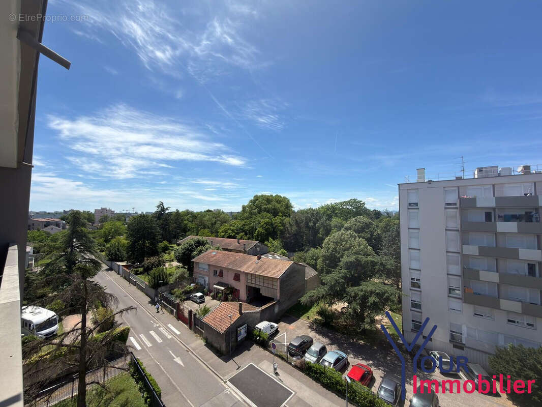 Appartement 63 m² à Vaulx-En-Velin  - photo 9
