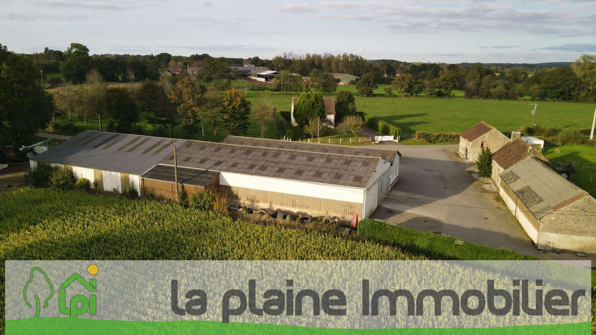 Commerce à MAGNY-LE-DESERT