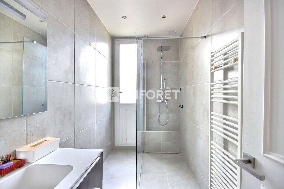 Appartement à ASNIERES-SUR-SEINE