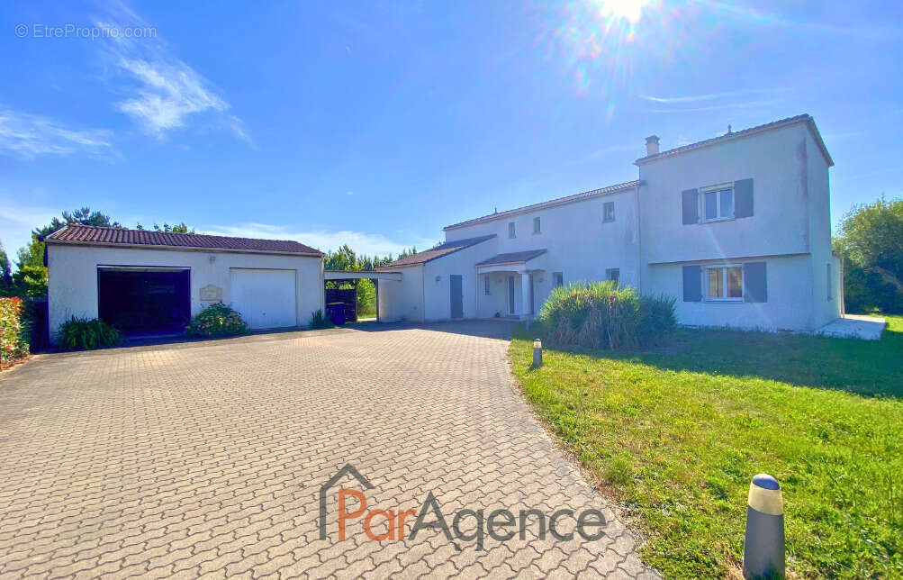 Maison à SAINT-SULPICE-DE-ROYAN