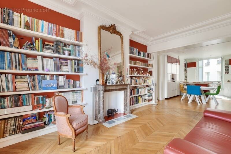 Appartement à PARIS-10E