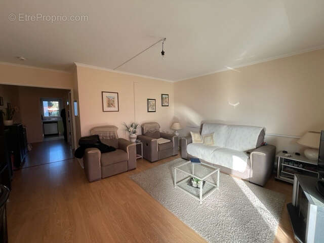 RESIDENCE AVEC SERVICES - Vente Appartement loué 2 pièces - photo 4