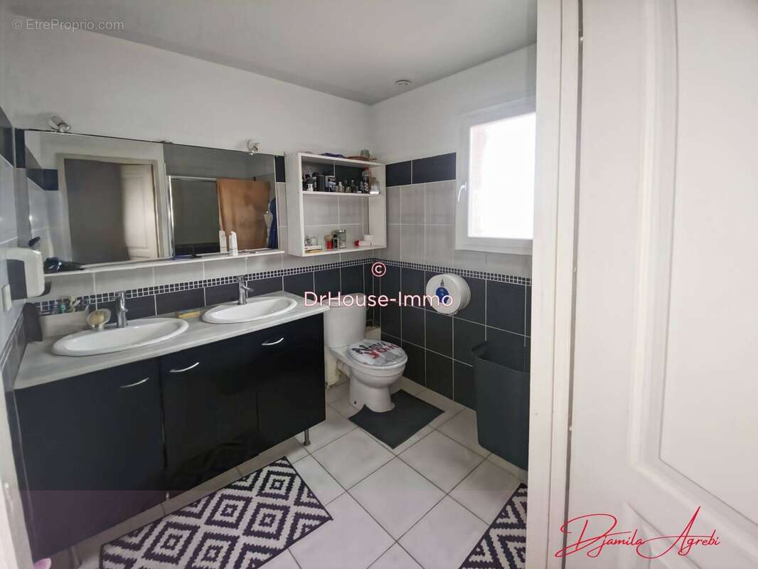 Maison à SOLLIES-TOUCAS