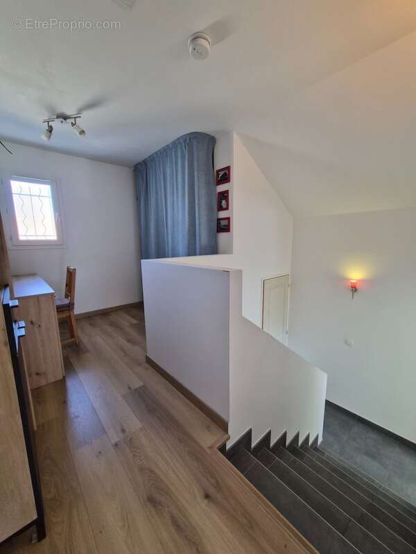 Maison à VINZIER