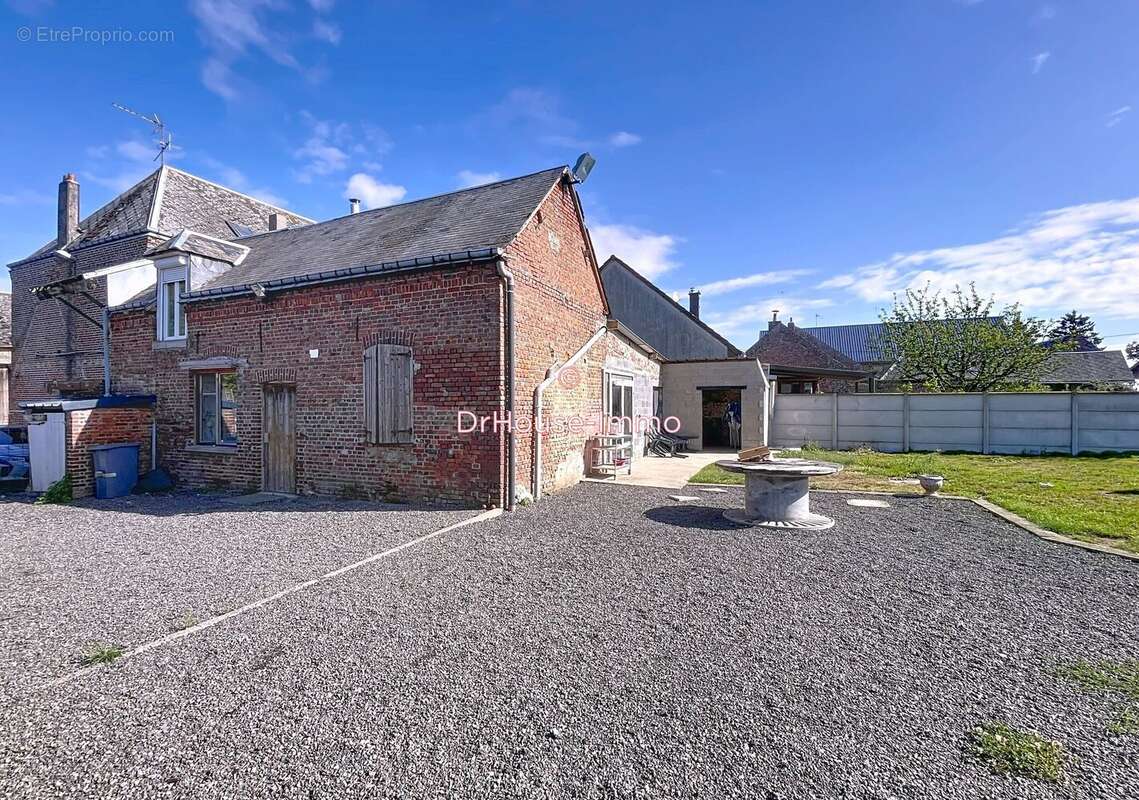 Maison 280 m² à Languevoisin-Quiquery  - photo 5