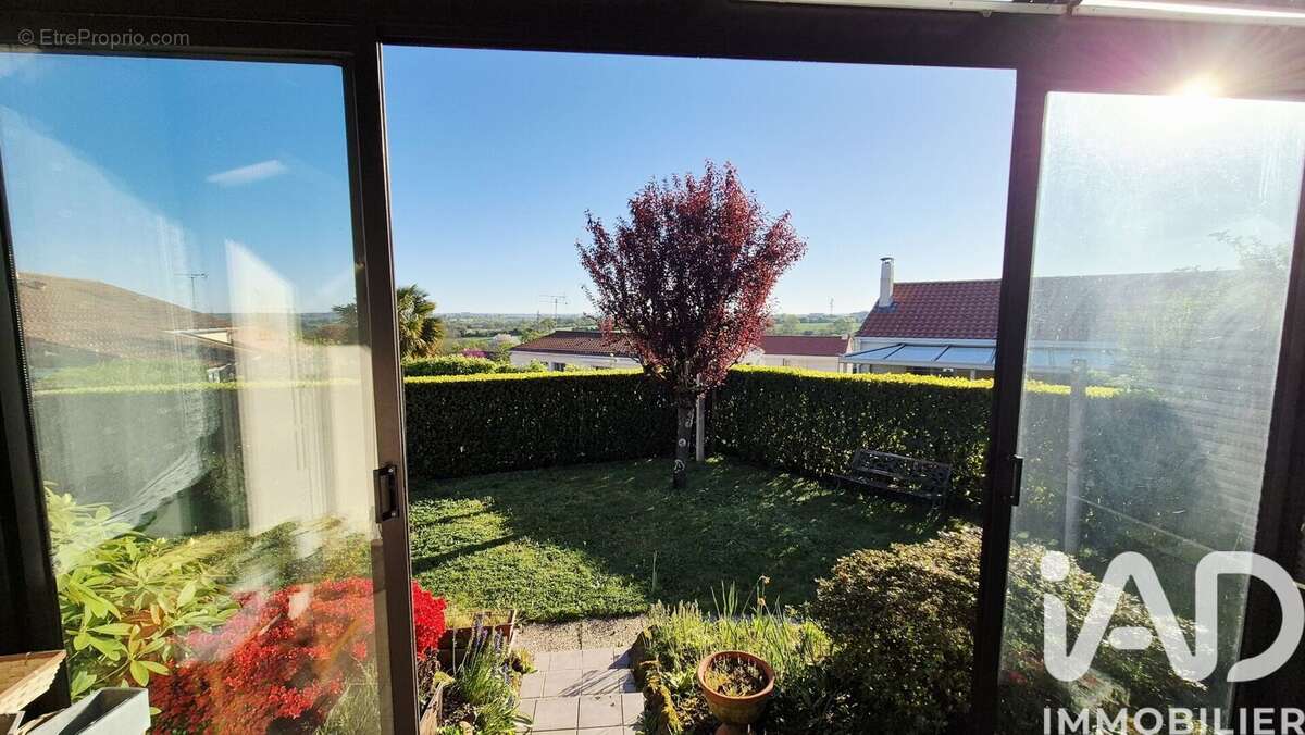 Photo 8 - Maison à LA TESSOUALLE