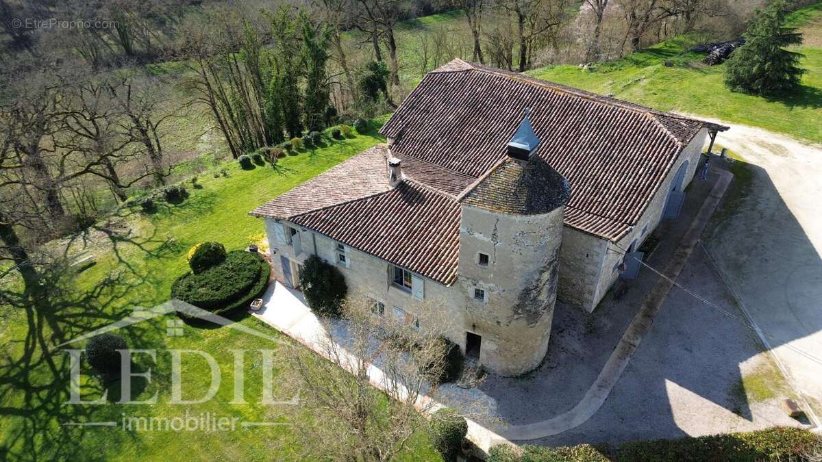 Maison à MAUVEZIN