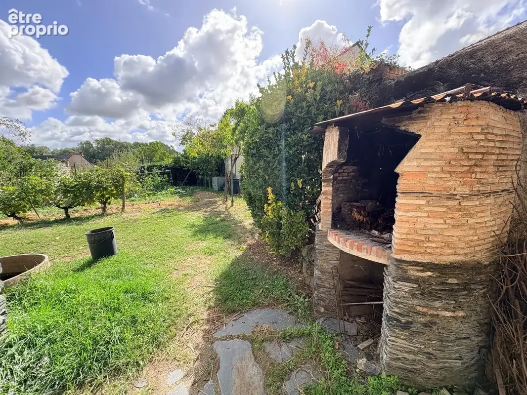 Maison à rénover avec jardin et garage - photo 10
