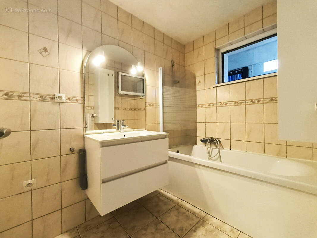 F3 avec balcon et cave   Idéal premier achat ou investissement ! - photo 4