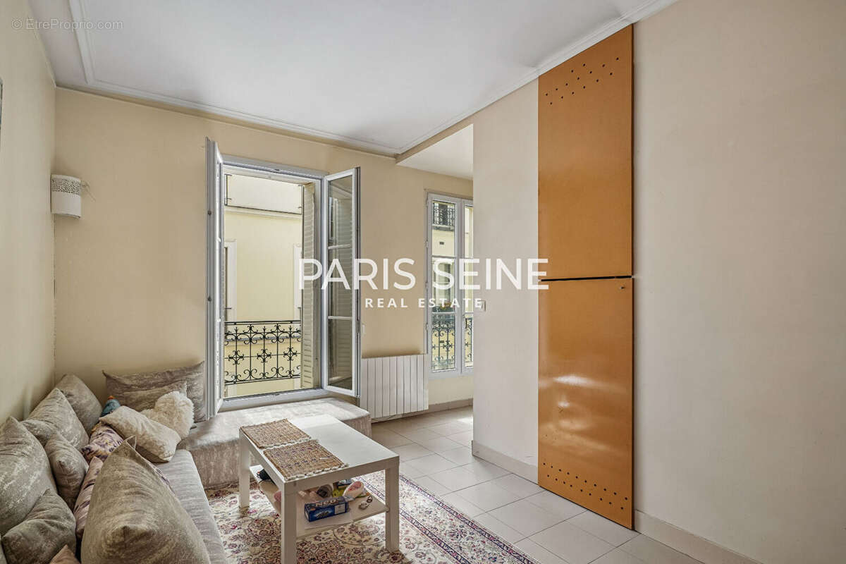 Appartement à PARIS-14E