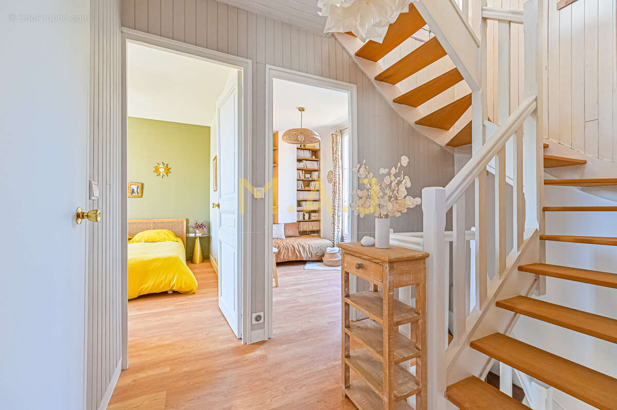 Maison à LE PERREUX-SUR-MARNE