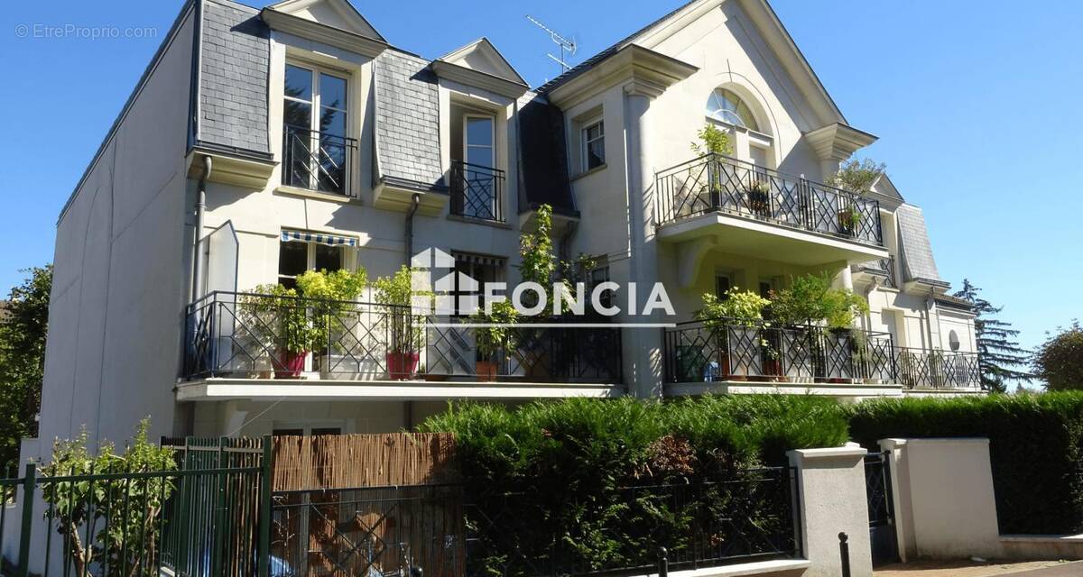 Appartement à LE PLESSIS-ROBINSON