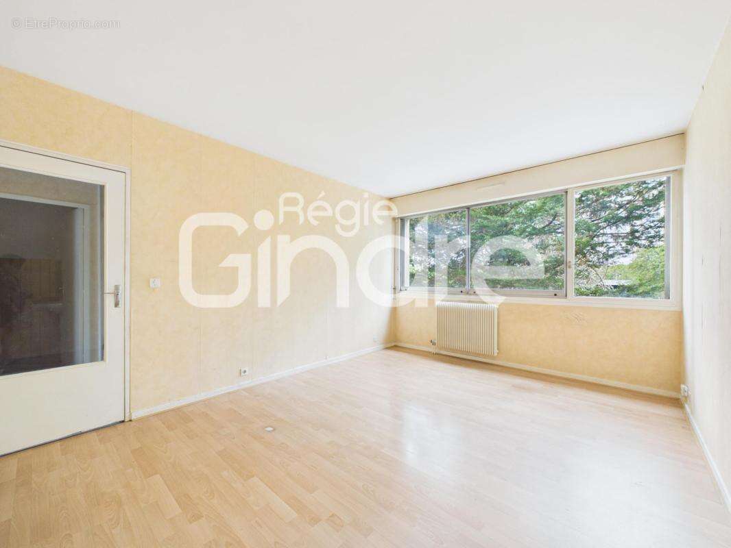 Vente - Appartement - 2 pièces + cuisine - 53 m² - 149 000 € - - photo 2
