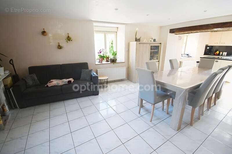 Maison à NOUILLONPONT