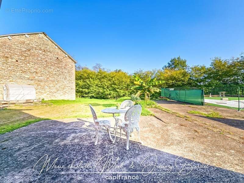 Maison à PONT-DE-VAUX