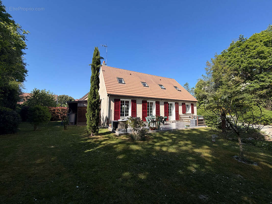 Maison à EPERNON