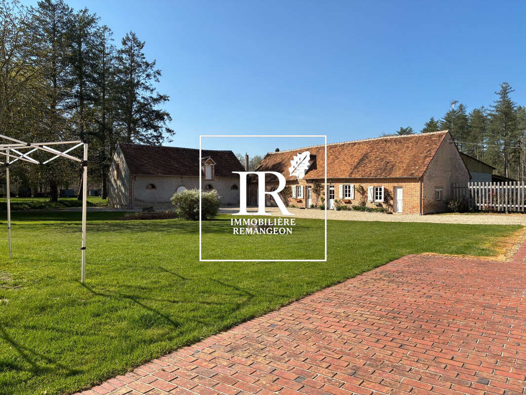 Maison à LAMOTTE-BEUVRON