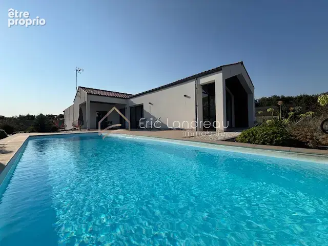 Maison 10 pièces 260 m² · à Talmont-Saint-Hilaire · 260 m² · 1 274 900 €