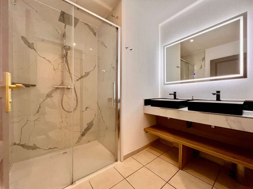 Maison T5 136 m² avec piscine et garage - photo 13